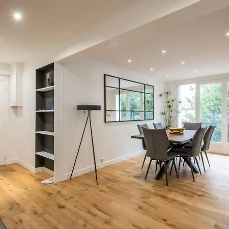 Appartement Rollin - Beautiful Renovated Flat In The Heart Of Parijs