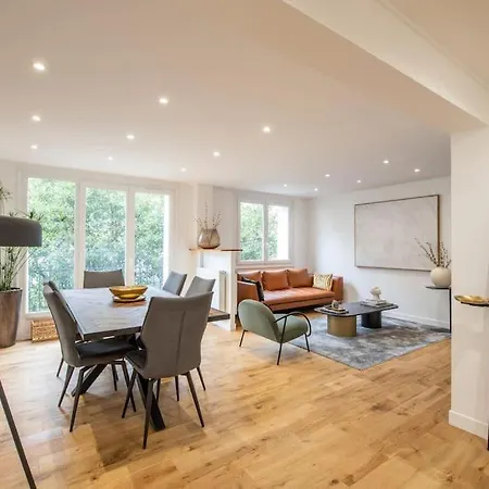 Appartement Rollin - Beautiful Renovated Flat In The Heart Of Parijs